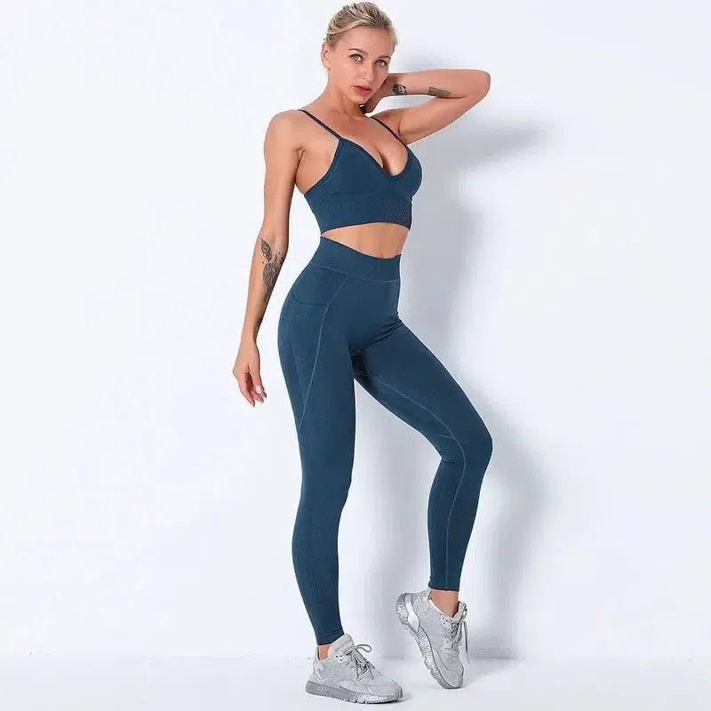 Knitted seamless Yoga suit-1