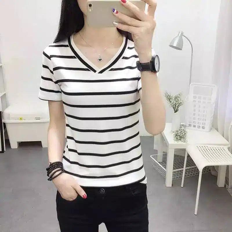 LOVEMI - Lovemi - Women's Black And White Striped V-neck